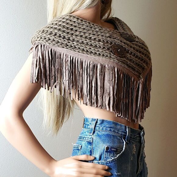 Code Knit Pull-Over Fringed Shoulder & Neck Wrap Warmer Poncho - Picture 2 of 9